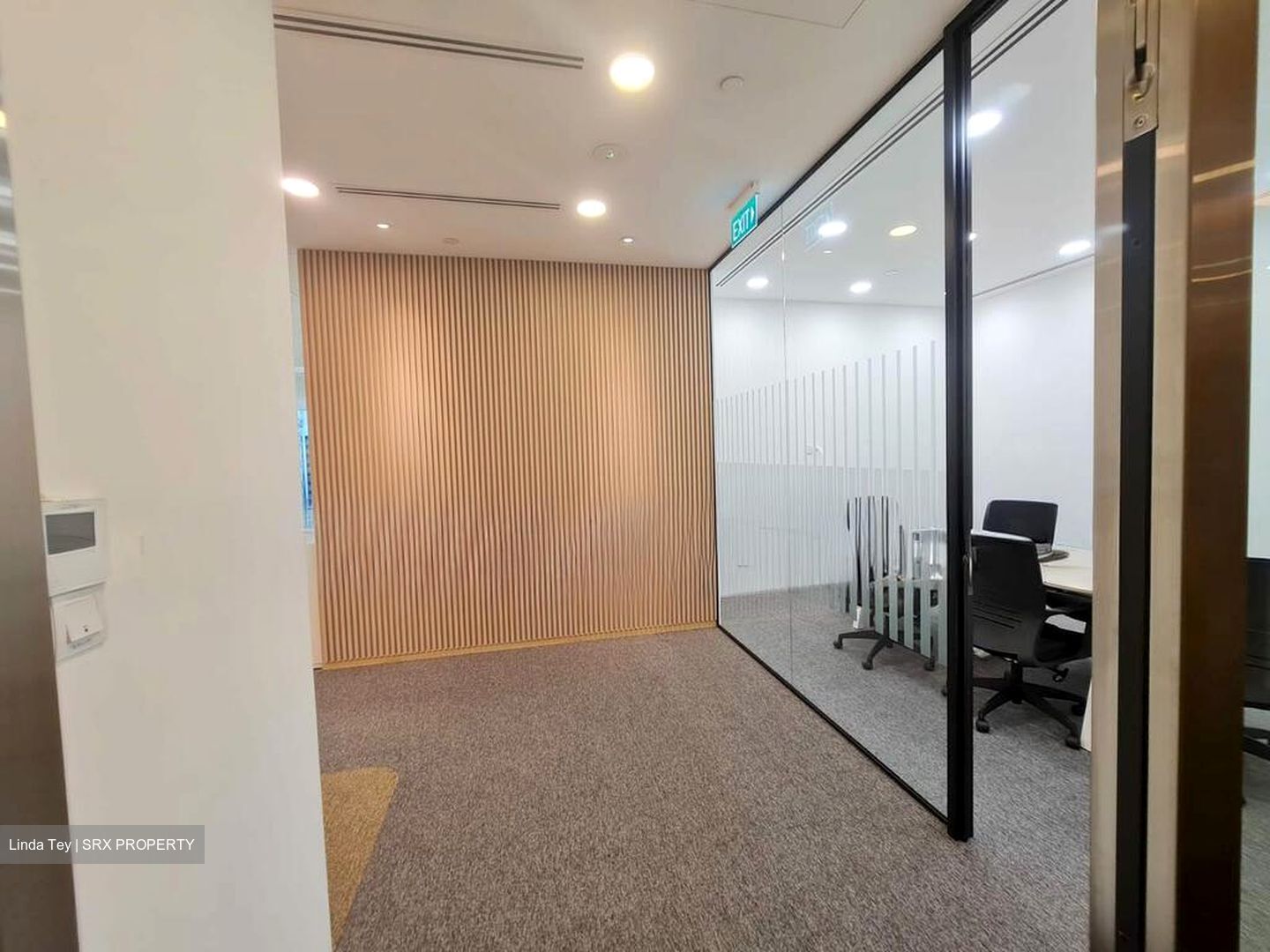 PLUS (D1), Office #566787911